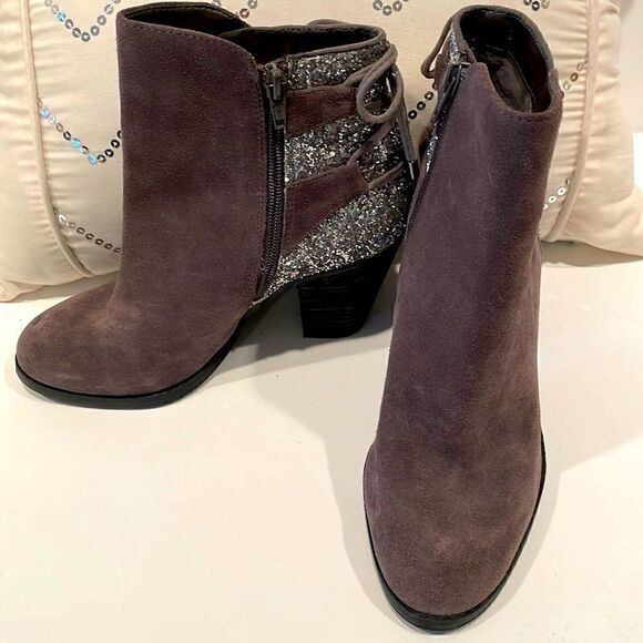 Giani Bernini suede booties with side zipper and Bling Size 7 - Picture 1 of 9